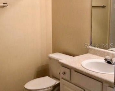 10538 Villa View Circle - Photo Thumbnail 4