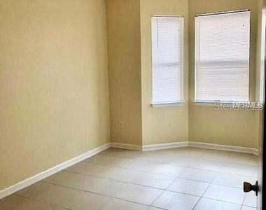 10538 Villa View Circle - Photo Thumbnail 5