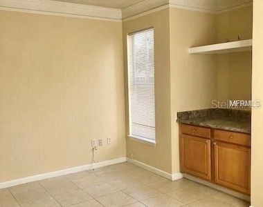 10538 Villa View Circle - Photo Thumbnail 6