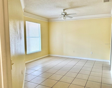 10538 Villa View Circle - Photo Thumbnail 7