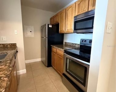 3831 Bowline Circle - Photo Thumbnail 7