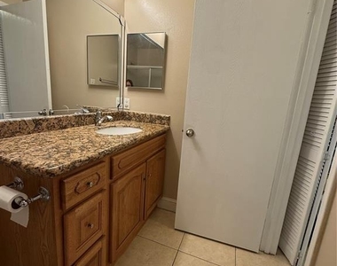 3831 Bowline Circle - Photo Thumbnail 14
