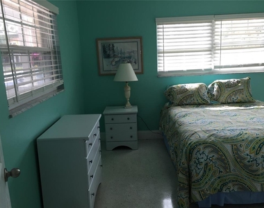 7429 Broughton Street - Photo Thumbnail 15
