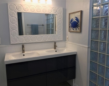 7429 Broughton Street - Photo Thumbnail 10