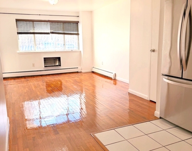 27-10 14th Street - Photo Thumbnail 4