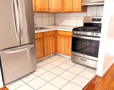 27-10 14th Street - Photo Thumbnail 2