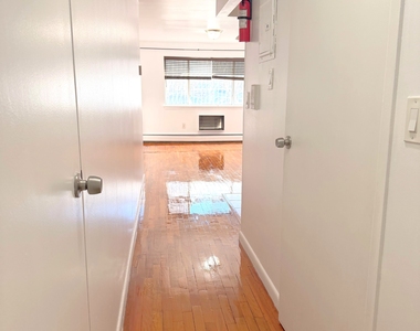 27-10 14th Street - Photo Thumbnail 7