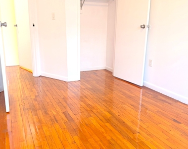 27-10 14th Street - Photo Thumbnail 12