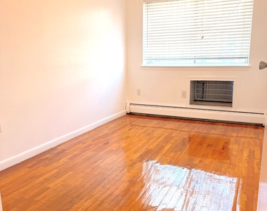 27-10 14th Street - Photo Thumbnail 11