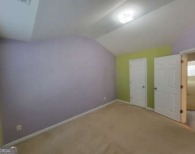 175 Stillwood Drive - Photo Thumbnail 21
