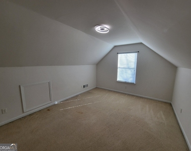 175 Stillwood Drive - Photo Thumbnail 25