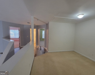 175 Stillwood Drive - Photo Thumbnail 23
