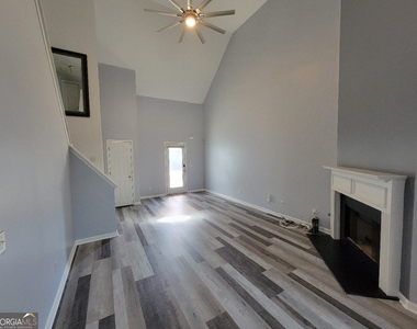 175 Stillwood Drive - Photo Thumbnail 2