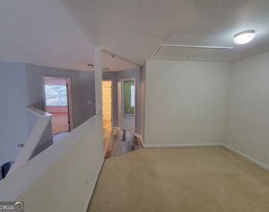 175 Stillwood Drive - Photo Thumbnail 22