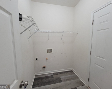 175 Stillwood Drive - Photo Thumbnail 32