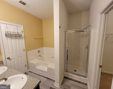 175 Stillwood Drive - Photo Thumbnail 12