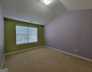 175 Stillwood Drive - Photo Thumbnail 29