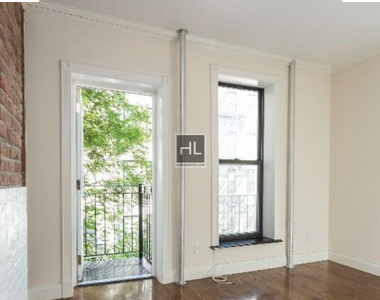 East 6th Street - Photo Thumbnail 7