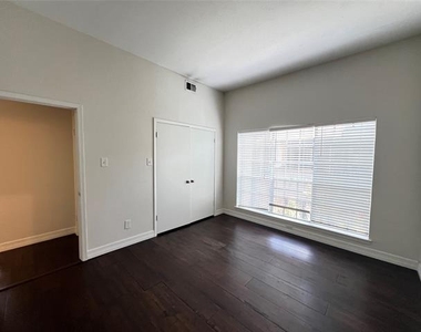10432 High Hollows Drive - Photo Thumbnail 24