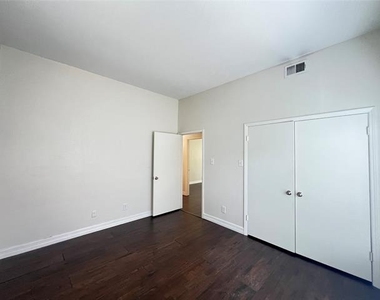 10432 High Hollows Drive - Photo Thumbnail 25