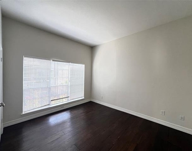 10432 High Hollows Drive - Photo Thumbnail 23