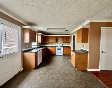 5437 New Castleton Lane - Photo Thumbnail 3