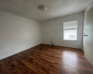 5437 New Castleton Lane - Photo Thumbnail 8