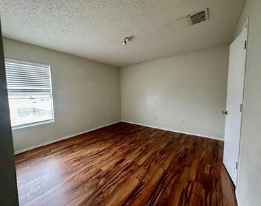 5437 New Castleton Lane - Photo Thumbnail 11