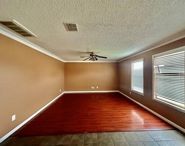 5437 New Castleton Lane - Photo Thumbnail 2
