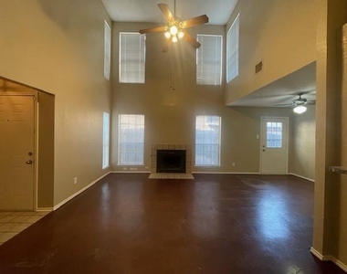 1226 W Hudgins Street - Photo Thumbnail 4
