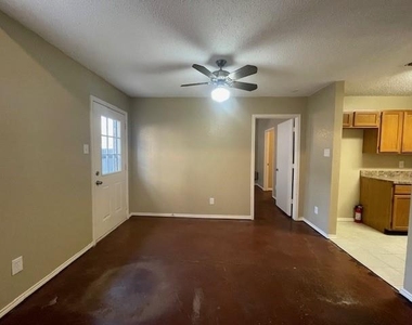 1226 W Hudgins Street - Photo Thumbnail 6