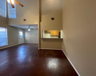 1226 W Hudgins Street - Photo Thumbnail 2