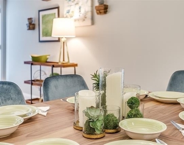 901 Juno Lane - Photo Thumbnail 11