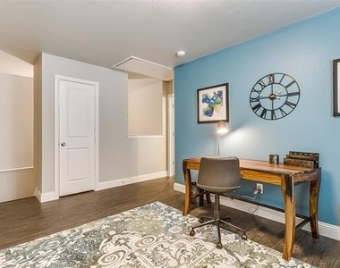 901 Juno Lane - Photo Thumbnail 23