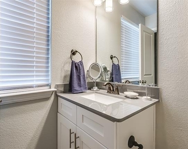 901 Juno Lane - Photo Thumbnail 38