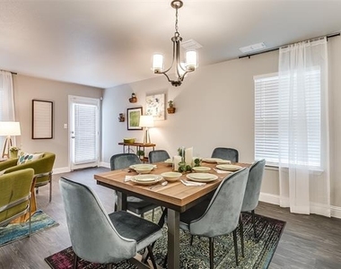 901 Juno Lane - Photo Thumbnail 15