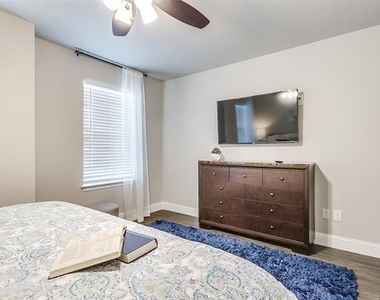 901 Juno Lane - Photo Thumbnail 28