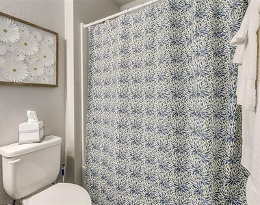 901 Juno Lane - Photo Thumbnail 39