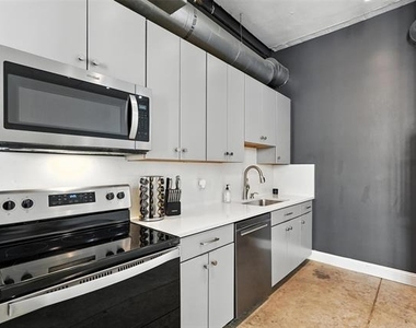 1122 Jackson Street - Photo Thumbnail 5
