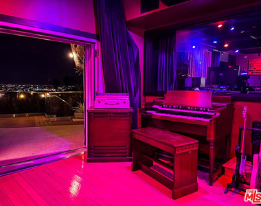 7650 Curson Terrace - Photo Thumbnail 16