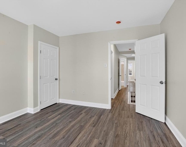 1729 N Bambrey Street - Photo Thumbnail 14