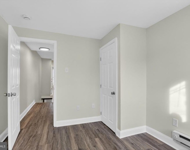 1729 N Bambrey Street - Photo Thumbnail 7