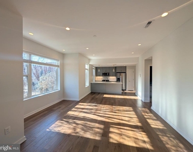 1500 N American Street - Photo Thumbnail 8