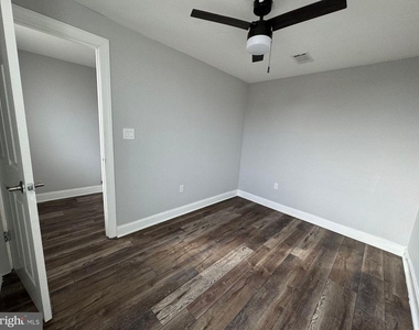610 E 9th Street - Photo Thumbnail 2