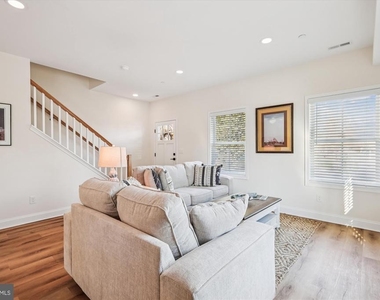 607 North Street - Photo Thumbnail 5