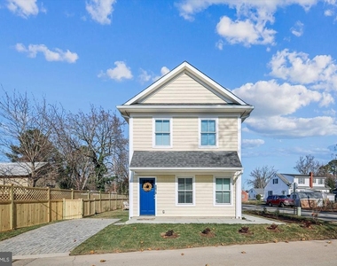 607 North Street - Photo Thumbnail 1