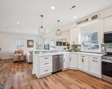 607 North Street - Photo Thumbnail 9