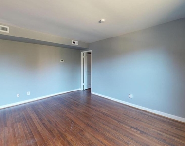 2203 Washington Ave - Photo Thumbnail 3