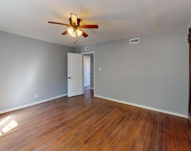 2203 Washington Ave - Photo Thumbnail 7