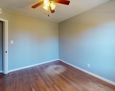 2203 Washington Ave - Photo Thumbnail 4